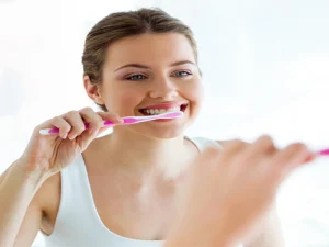 مسواک زدن بعد از عمل بینی